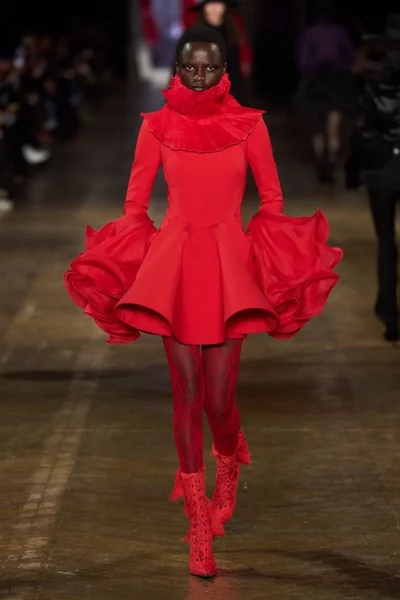 Look 27